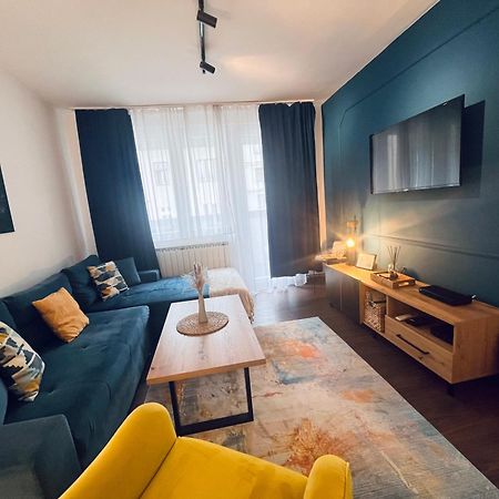 Mak Apartment - Free Parking - Balcony Sarajevo Bagian luar foto
