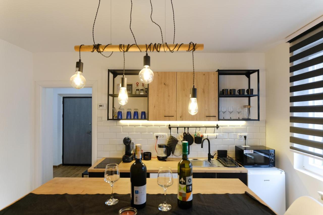 Mak Apartment - Free Parking - Balcony Sarajevo Bagian luar foto