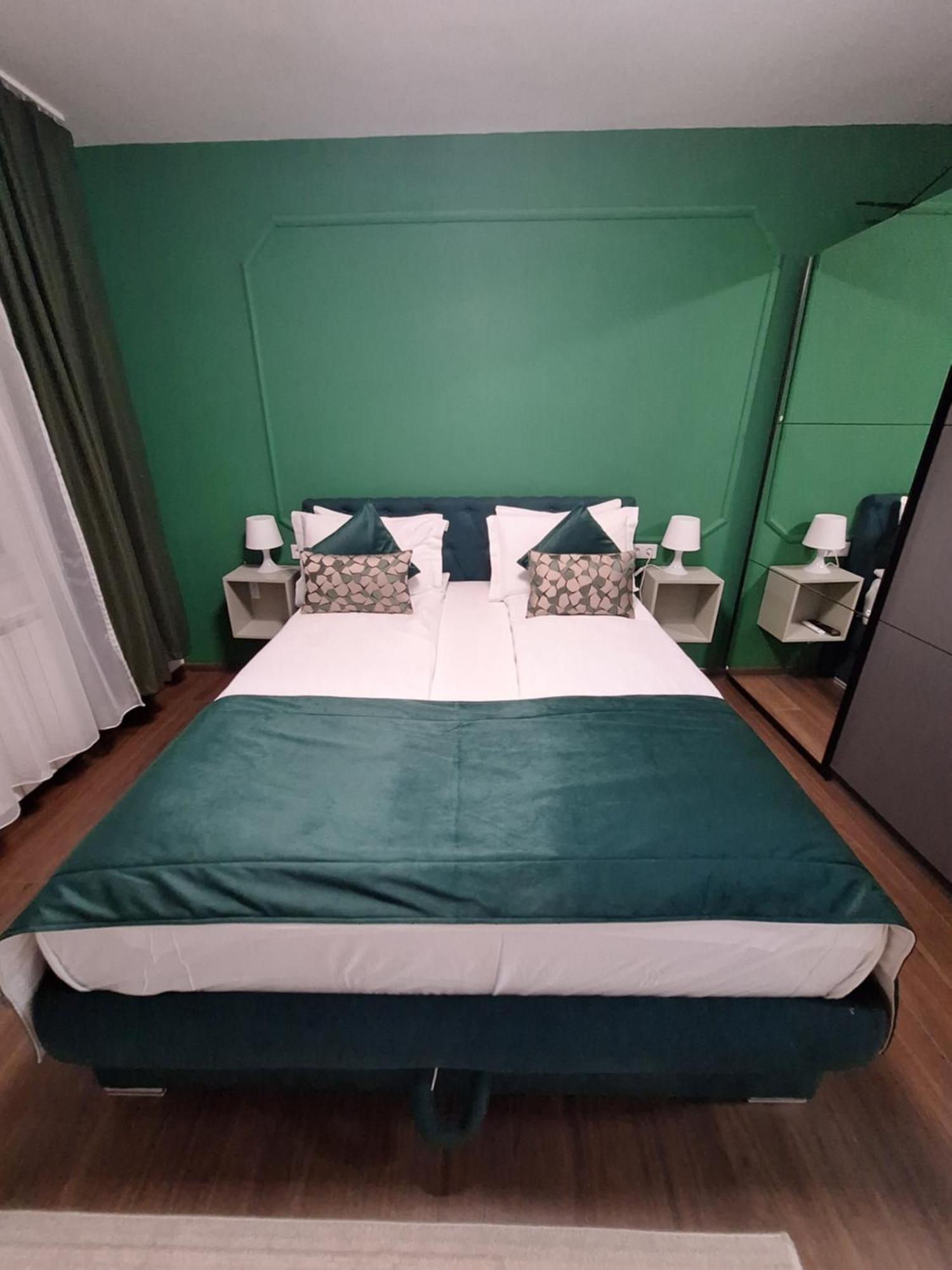 Mak Apartment - Free Parking - Balcony Sarajevo Bagian luar foto