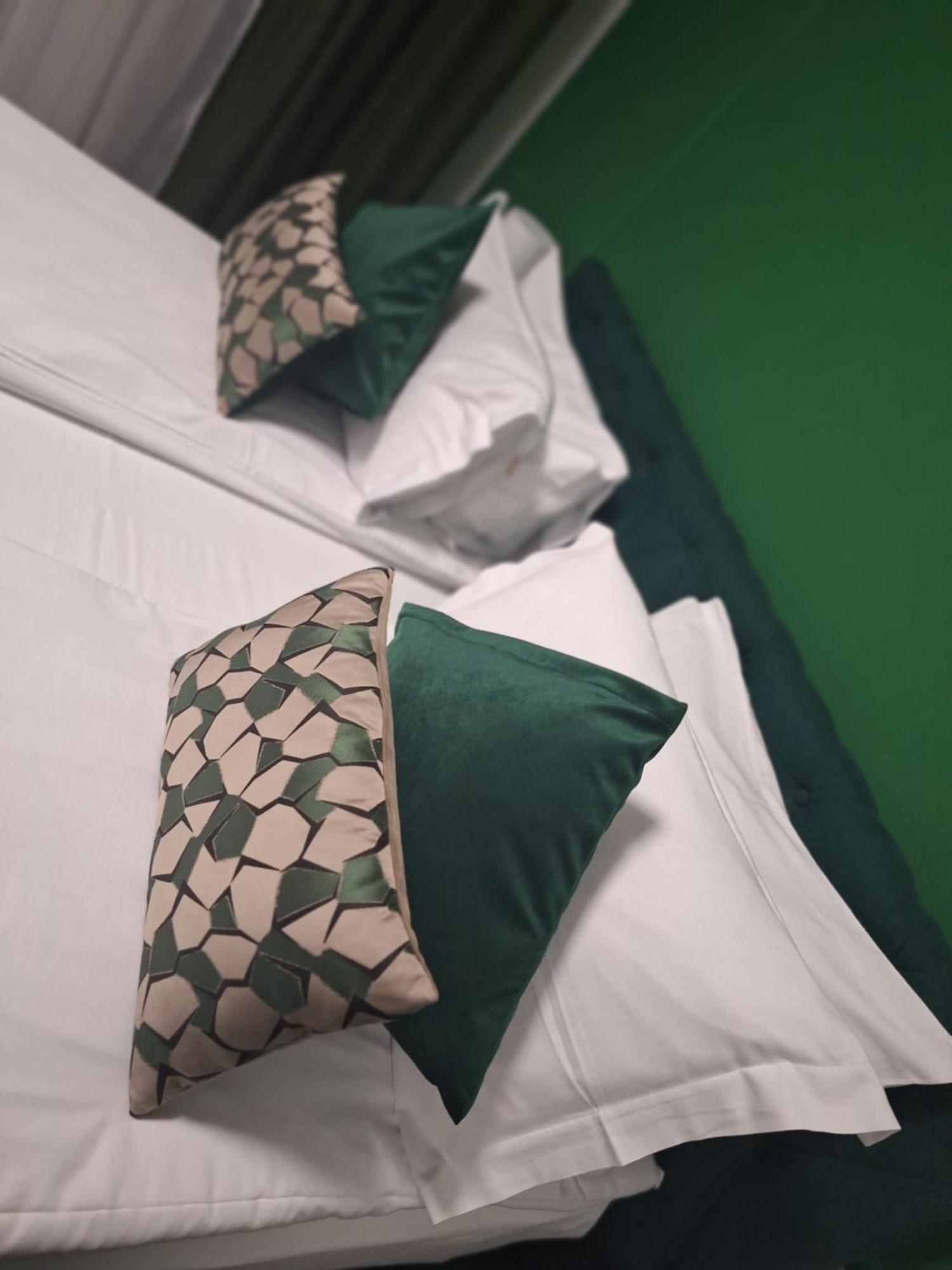 Mak Apartment - Free Parking - Balcony Sarajevo Bagian luar foto