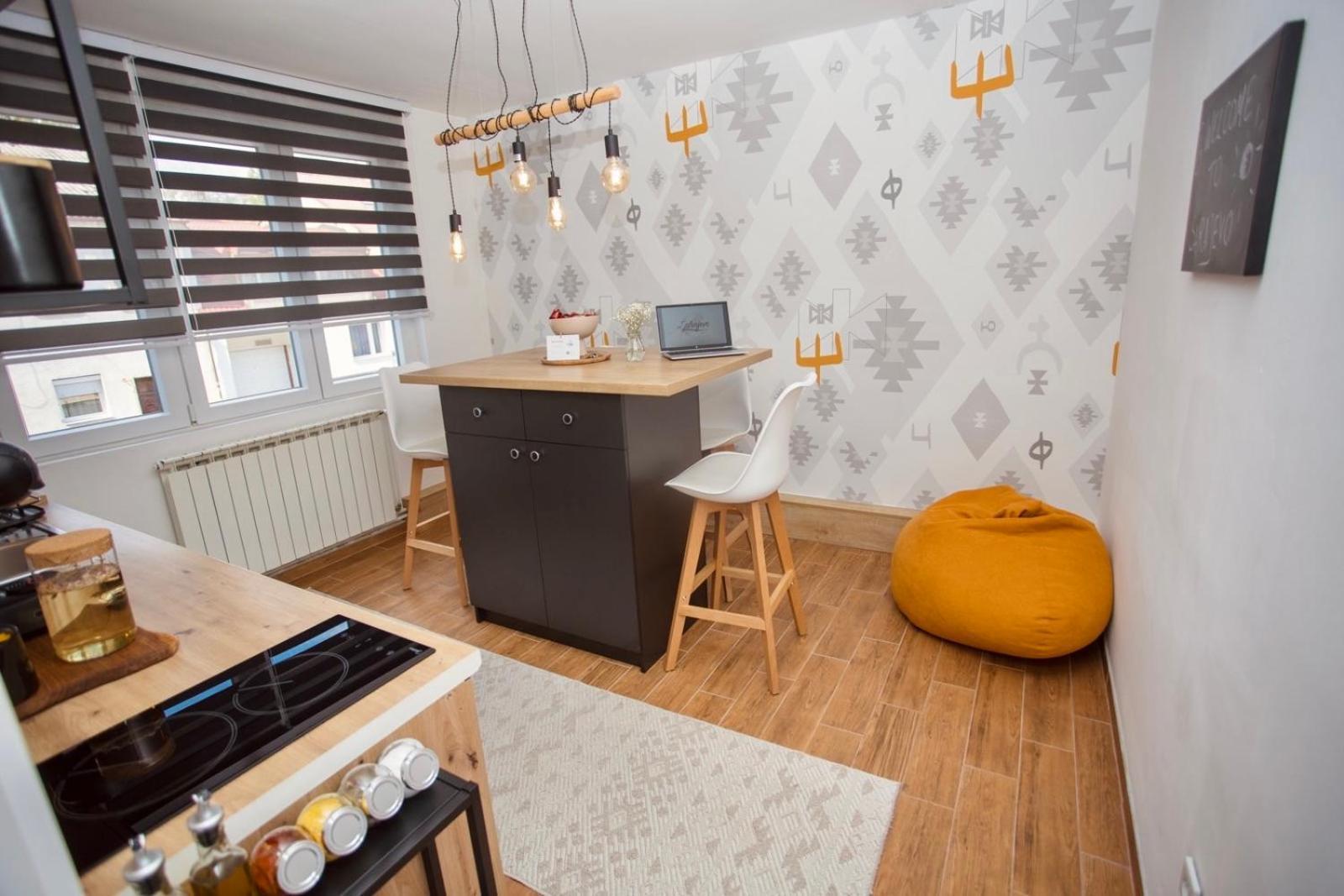 Mak Apartment - Free Parking - Balcony Sarajevo Bagian luar foto